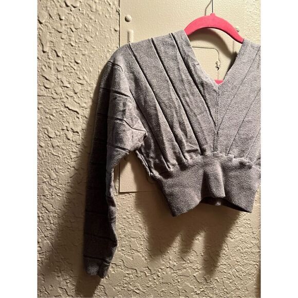 Fashion Nova Grey Long Sleeve Crop Top Woman’s Size XS - Picture 8 of 9